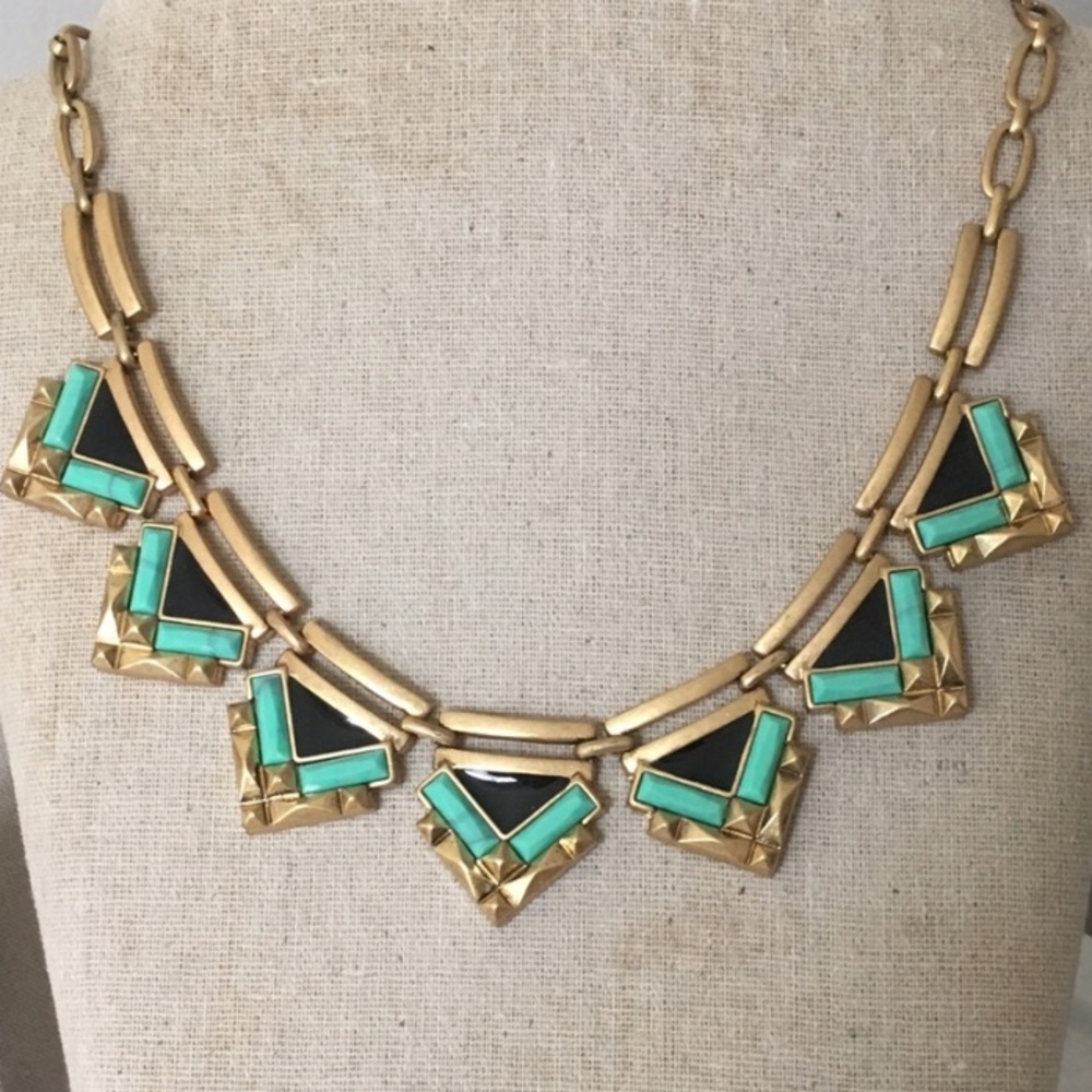 STELLA & DOT Zia Statement Necklace